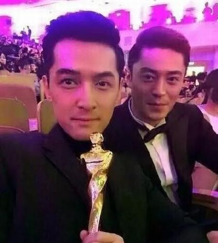 胡歌回应霍建华“五年之约”：五年后我未必还单身