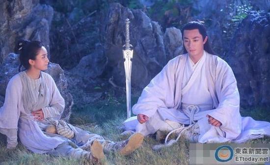 曝《花千骨》完整版将播 血吻醋吻或上演